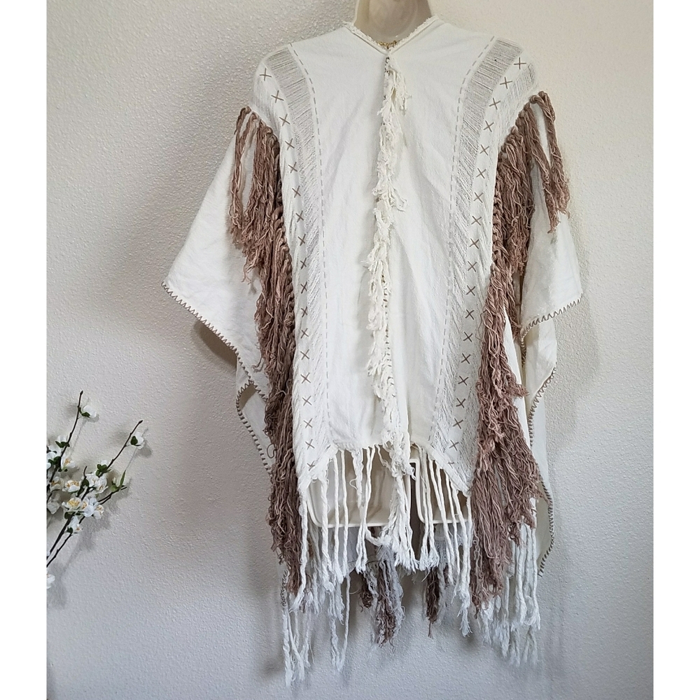 AYA Sacred Wear Bohemian Fringe Kimono Poncho - Picture 3 of 5